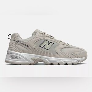 GENTLY USED New Balance 530s in Moonbeam and Sea Salt